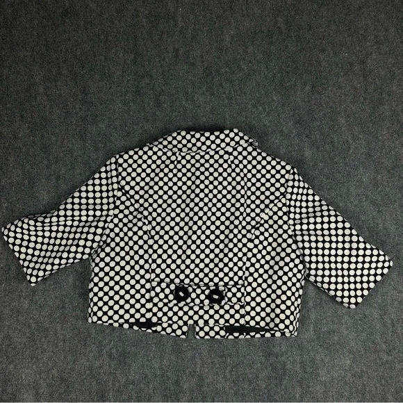 Black and White Polka Dot Cropped Jacket with 3/4 sleeves - Picture 2 of 9